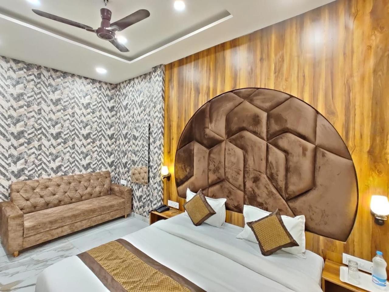 Hotel Gs Amritsar 200 Mtr From Golden Temple Eksteriør billede